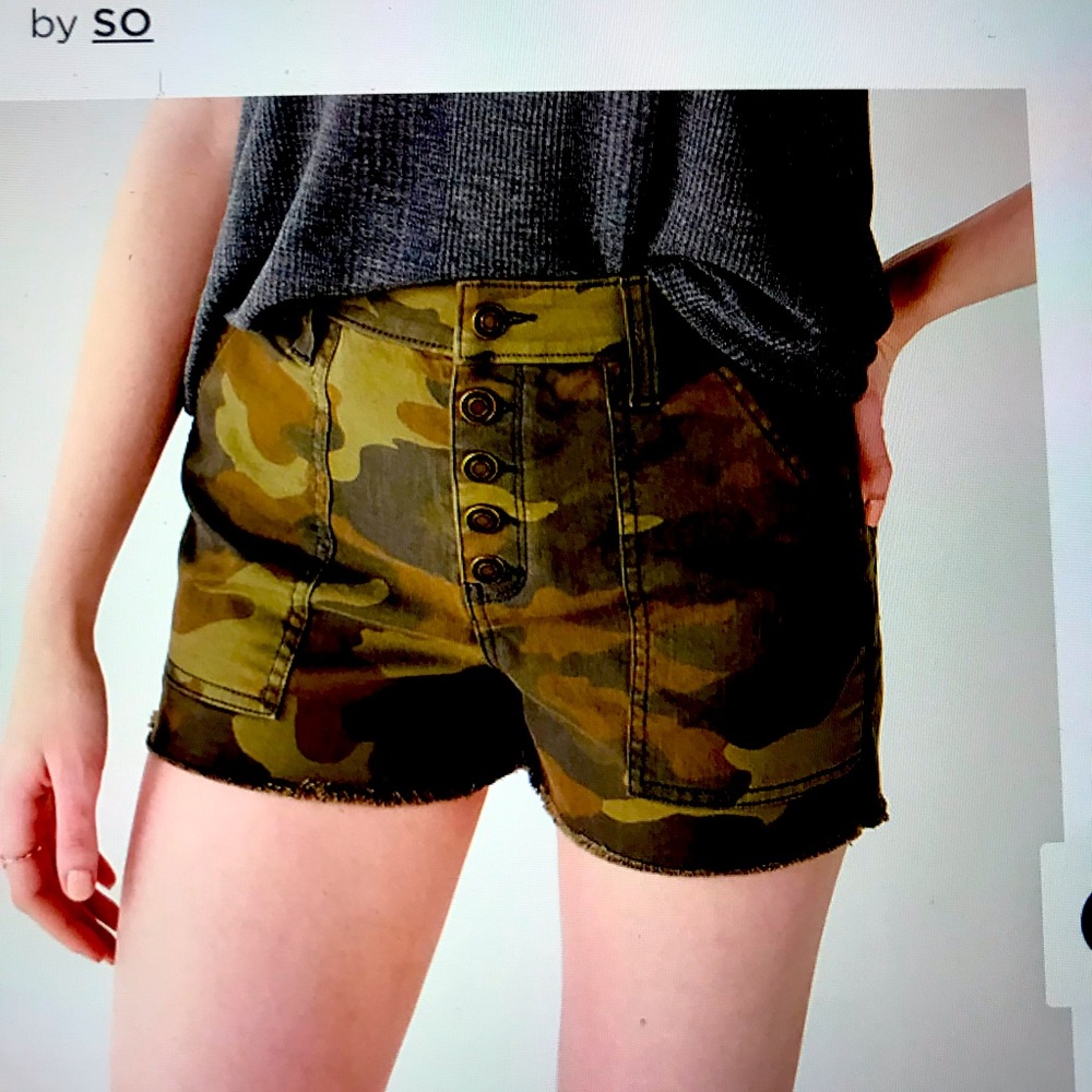 SO utility camo shorts